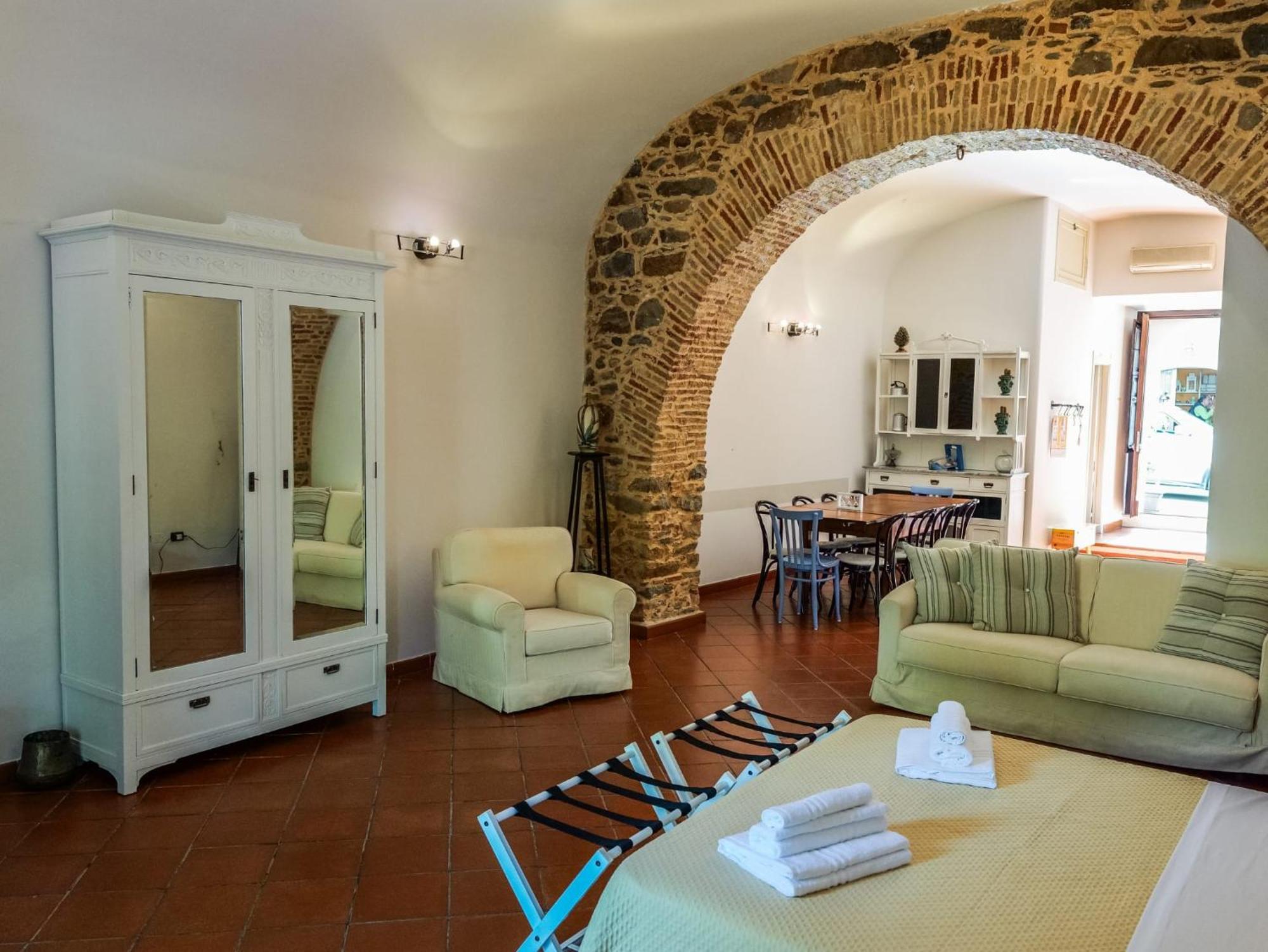 Umberto 25 Bed and Breakfast Santo Stefano di Camastra Esterno foto