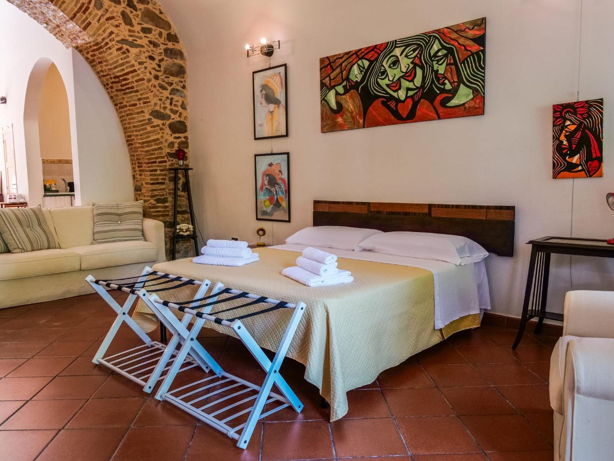 Umberto 25 Bed and Breakfast Santo Stefano di Camastra Esterno foto